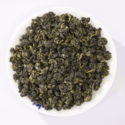FreshTea Oolong Çayı, yeşil ve siyah çay arasında dengeli aromasıyla özel bir tat sunar